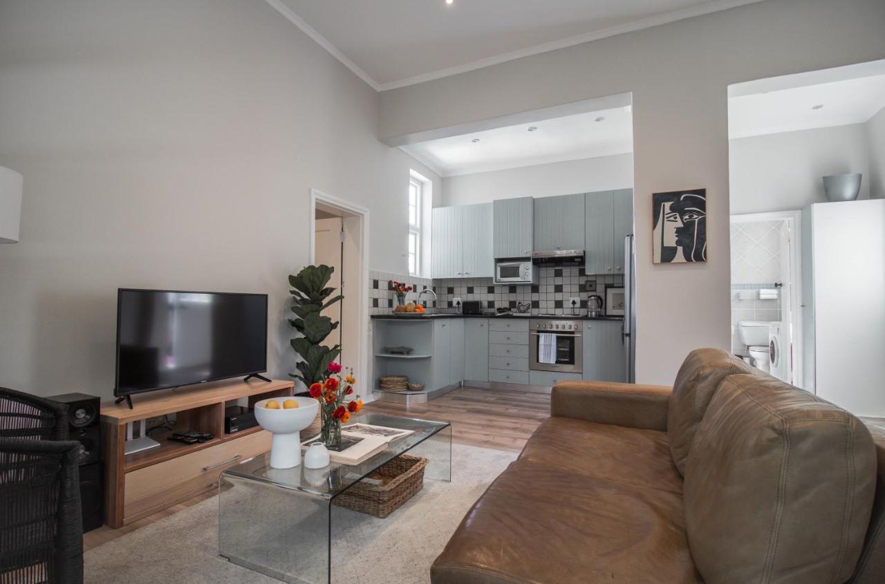 Victoria Court Two Bedroom Oasis In Trendy Long St Kapsztad Zewnętrze zdjęcie